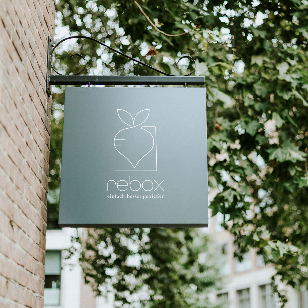 Logo Mockup rebox